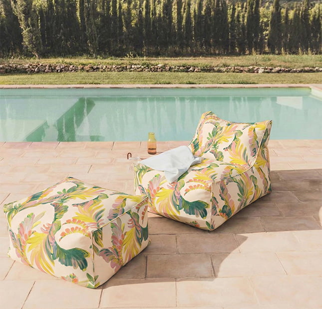 Relaxed outdoor seating